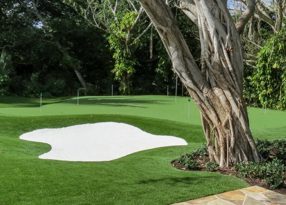 Putting Green with Synthetic Grass Bunker